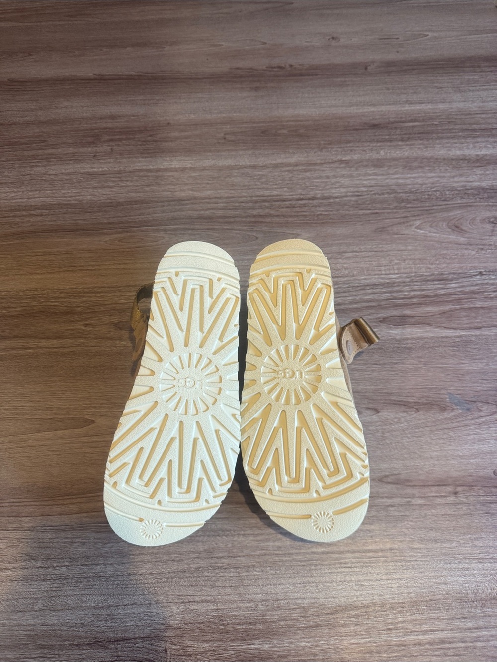 UGG Tan Suede Backstrap Clogs women’s 7.5 BL - Picture 4 of 4
